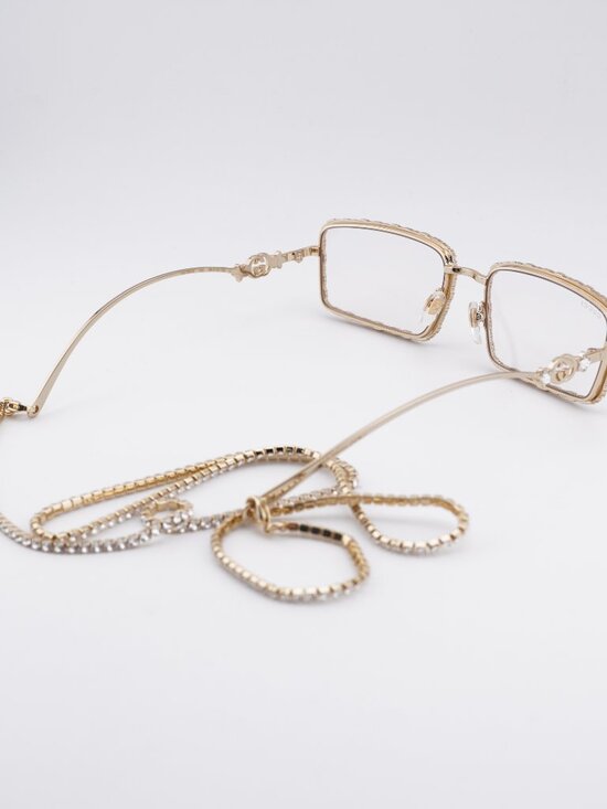 Gucci GG1568S 002 Sunglasses Gold with Gold Chain Inlaid with White Stone main image 3